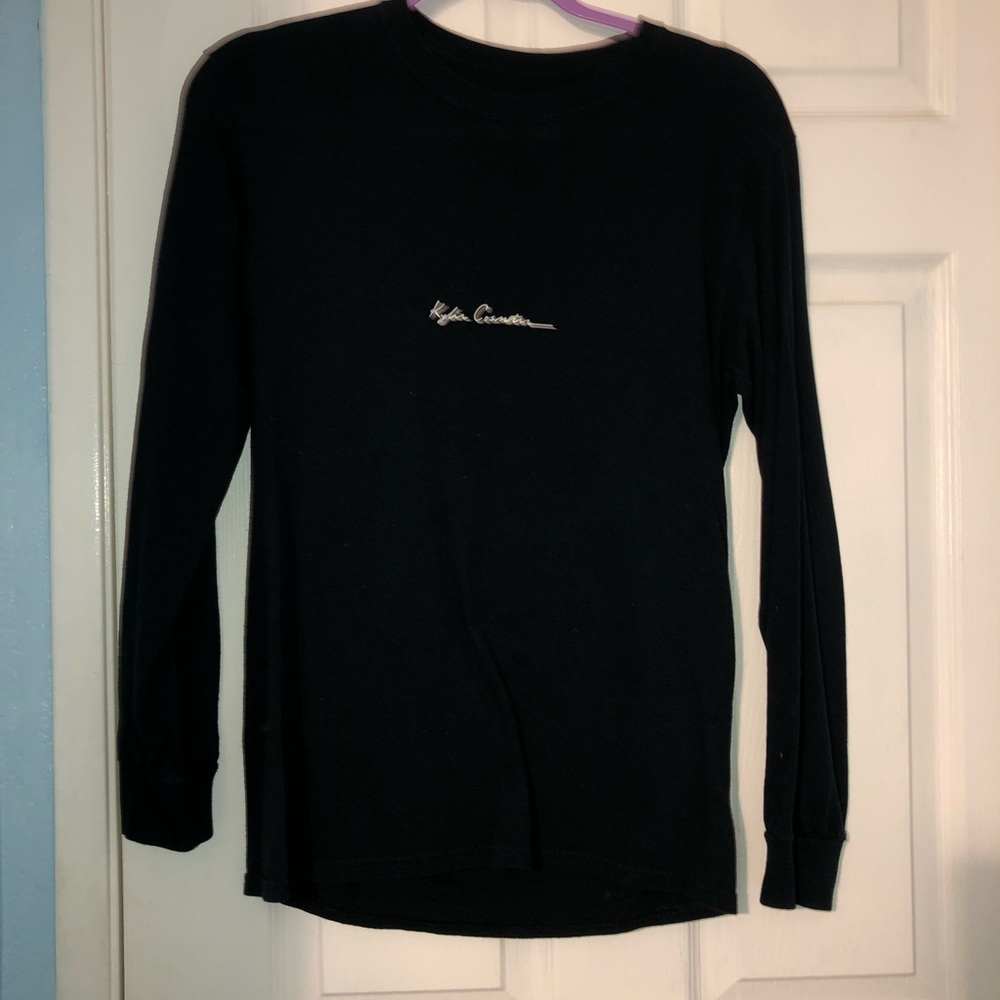 Kylie Cosmetics black long sleeve.